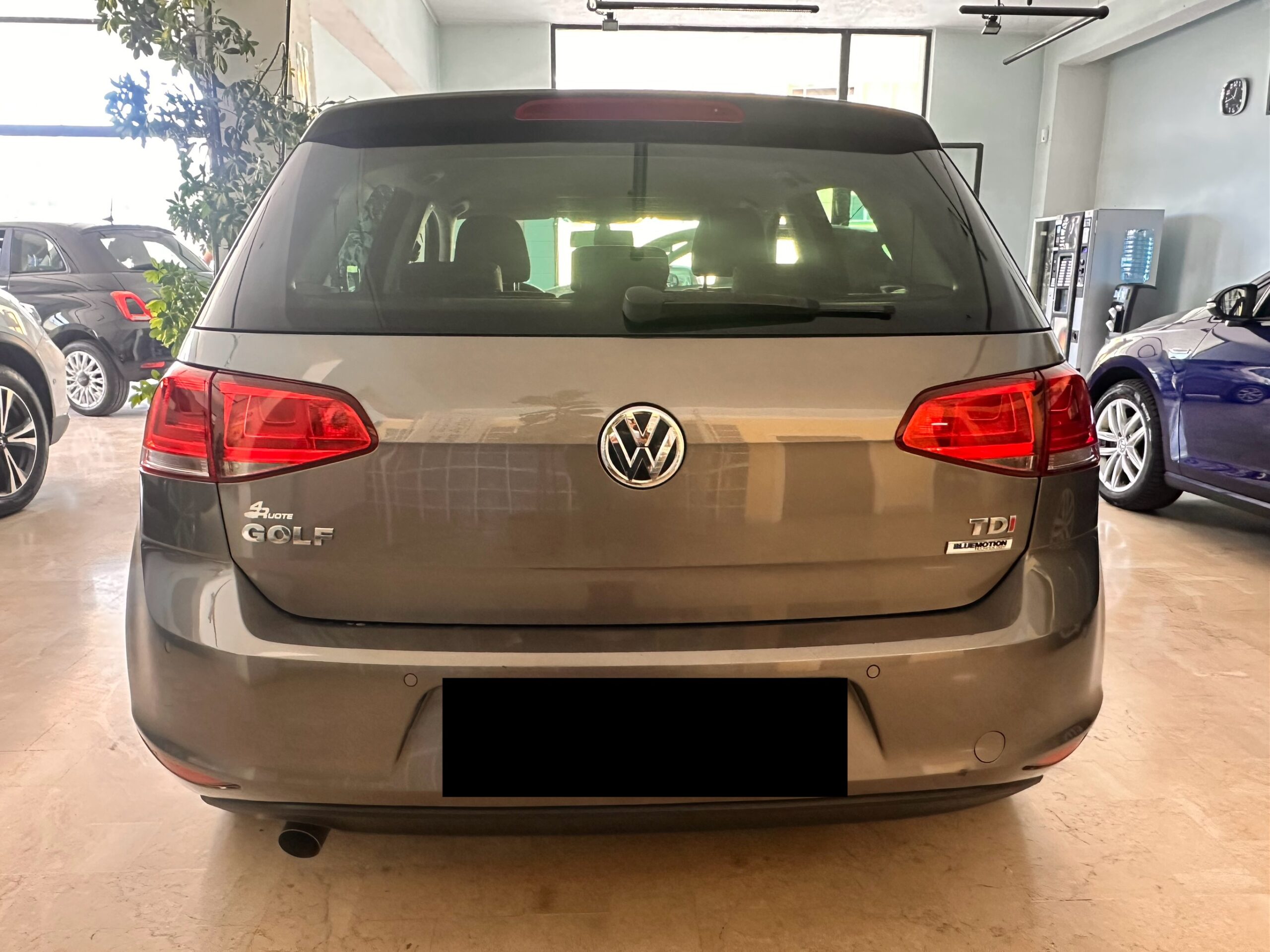 VOLKSWAGEN GOLF