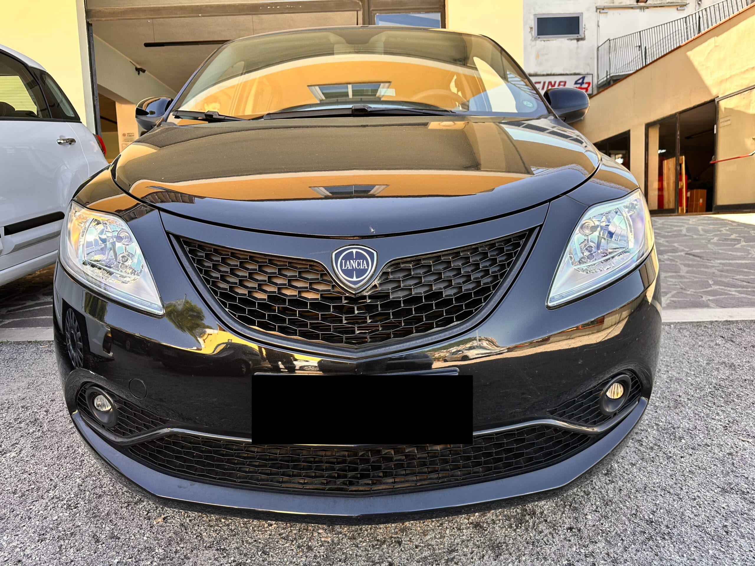 Lancia Ypsilon