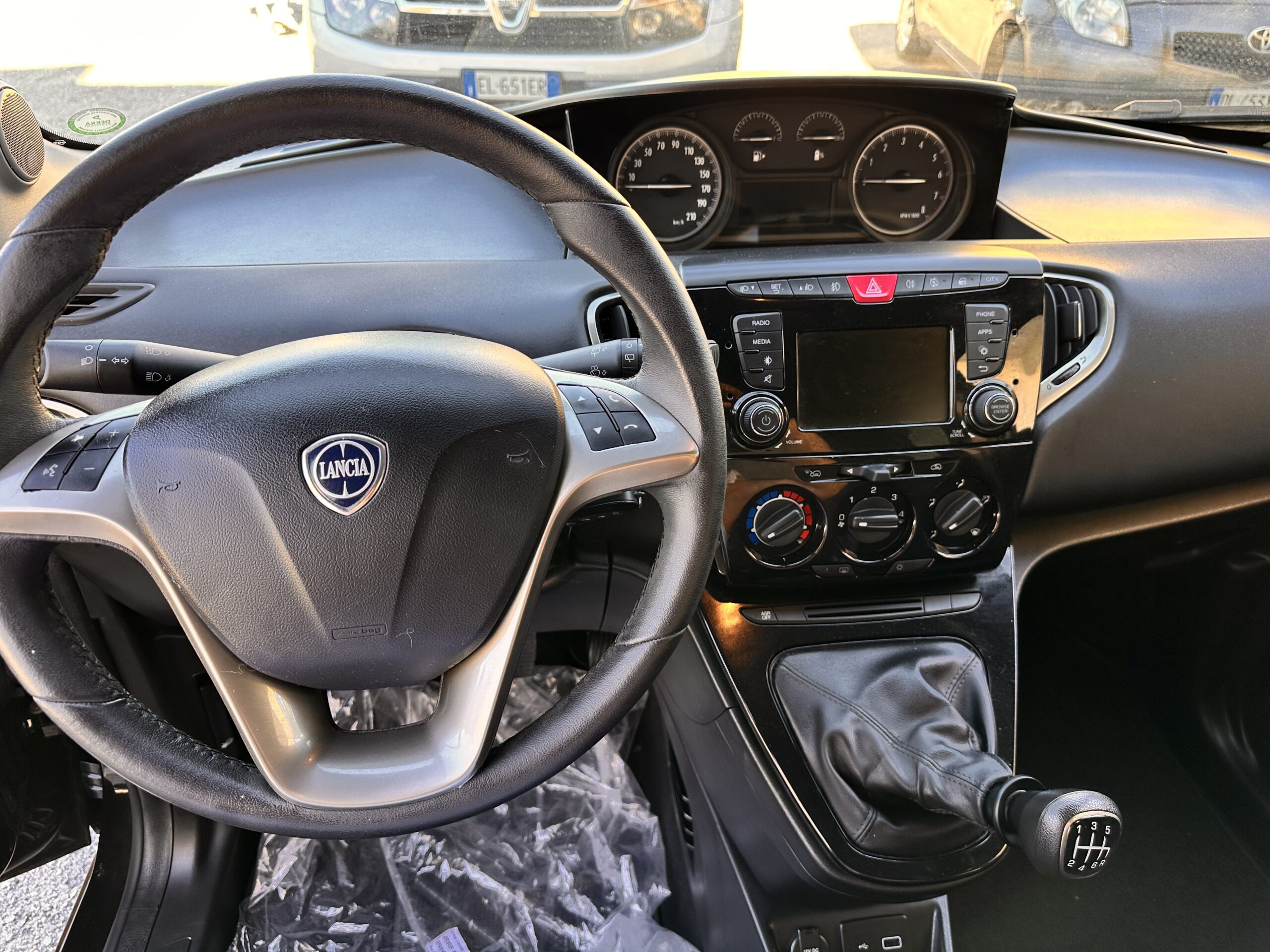 Lancia Ypsilon