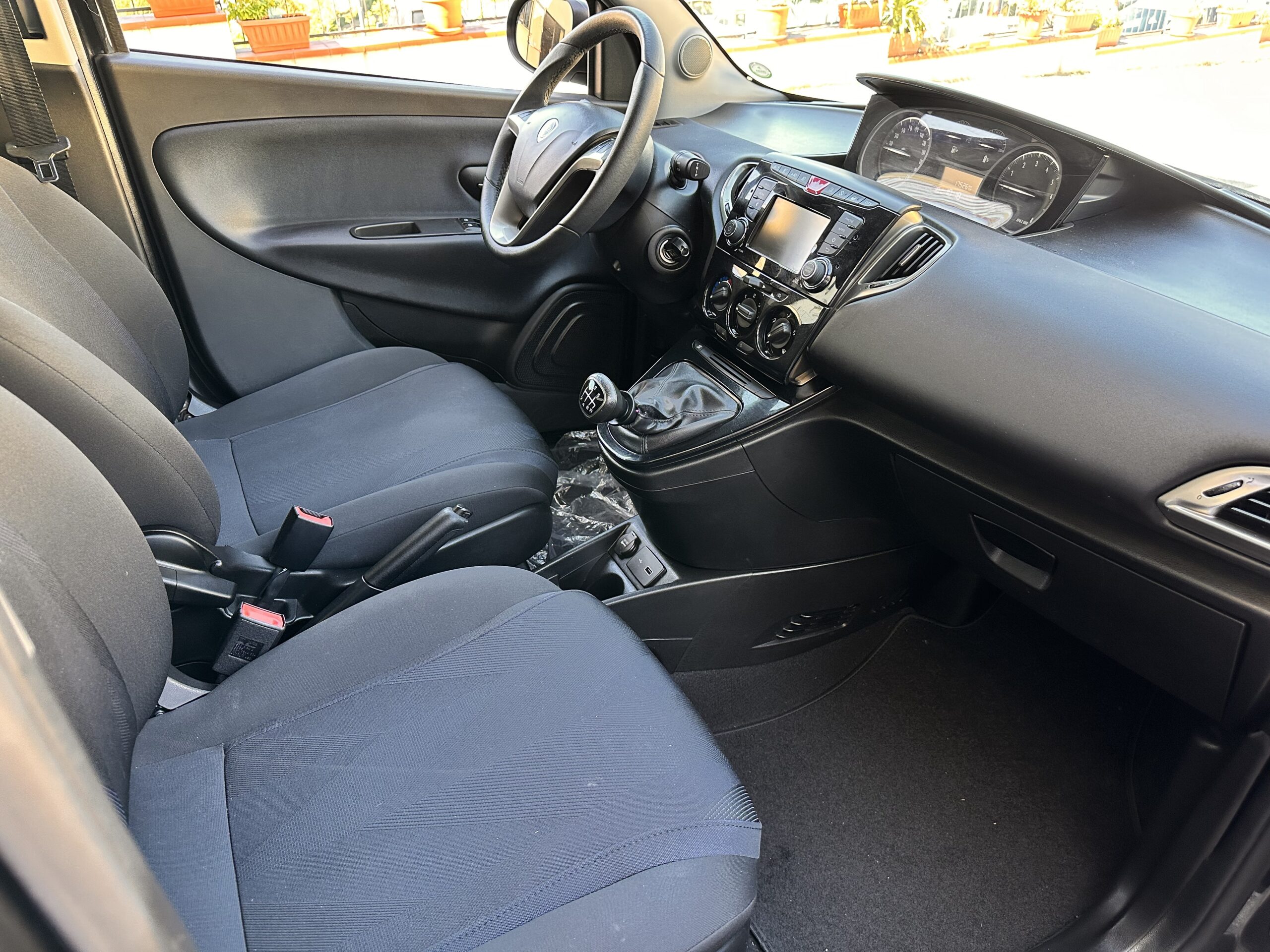 Lancia Ypsilon