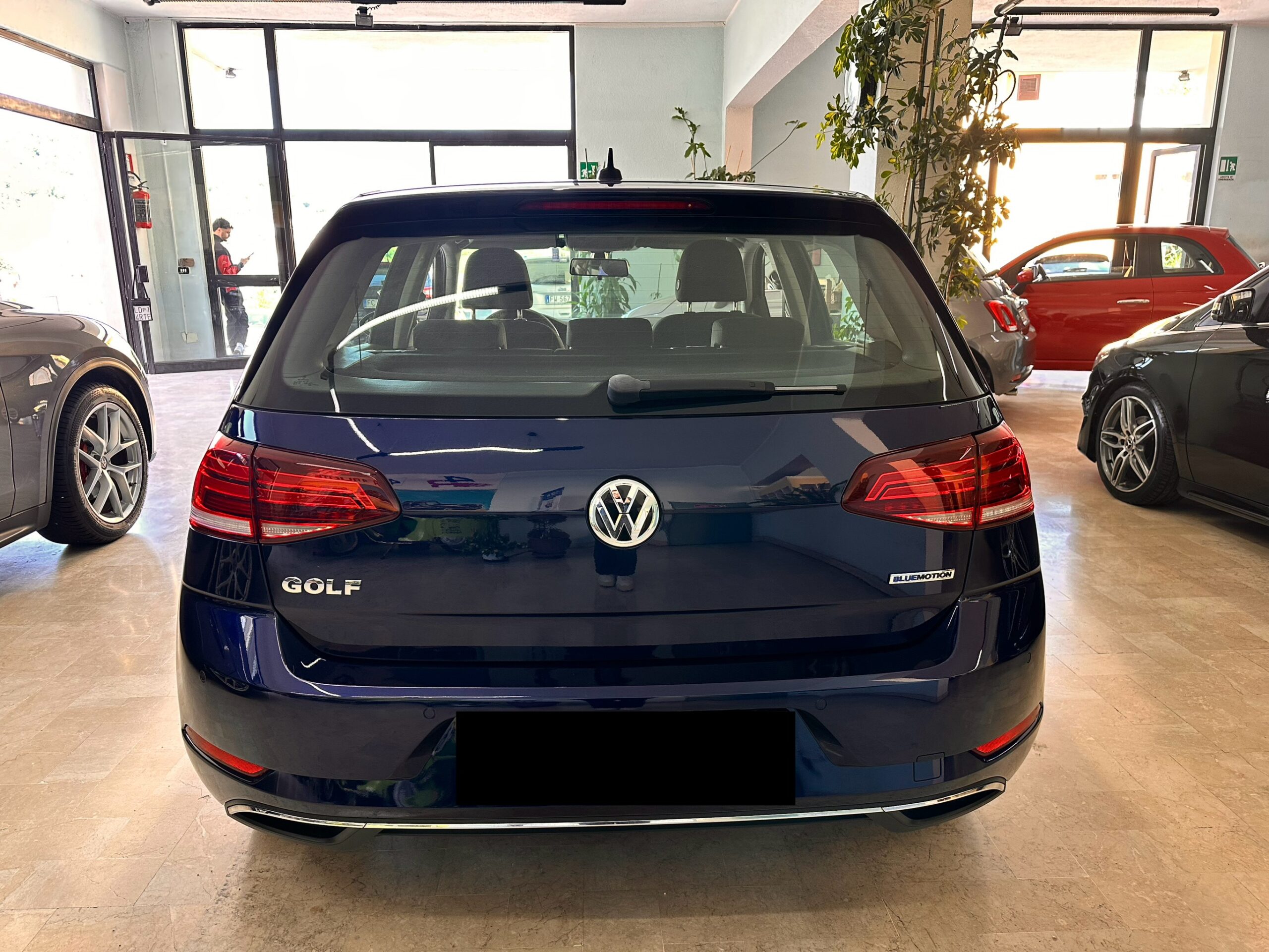 VOLKSWAGEN GOLF