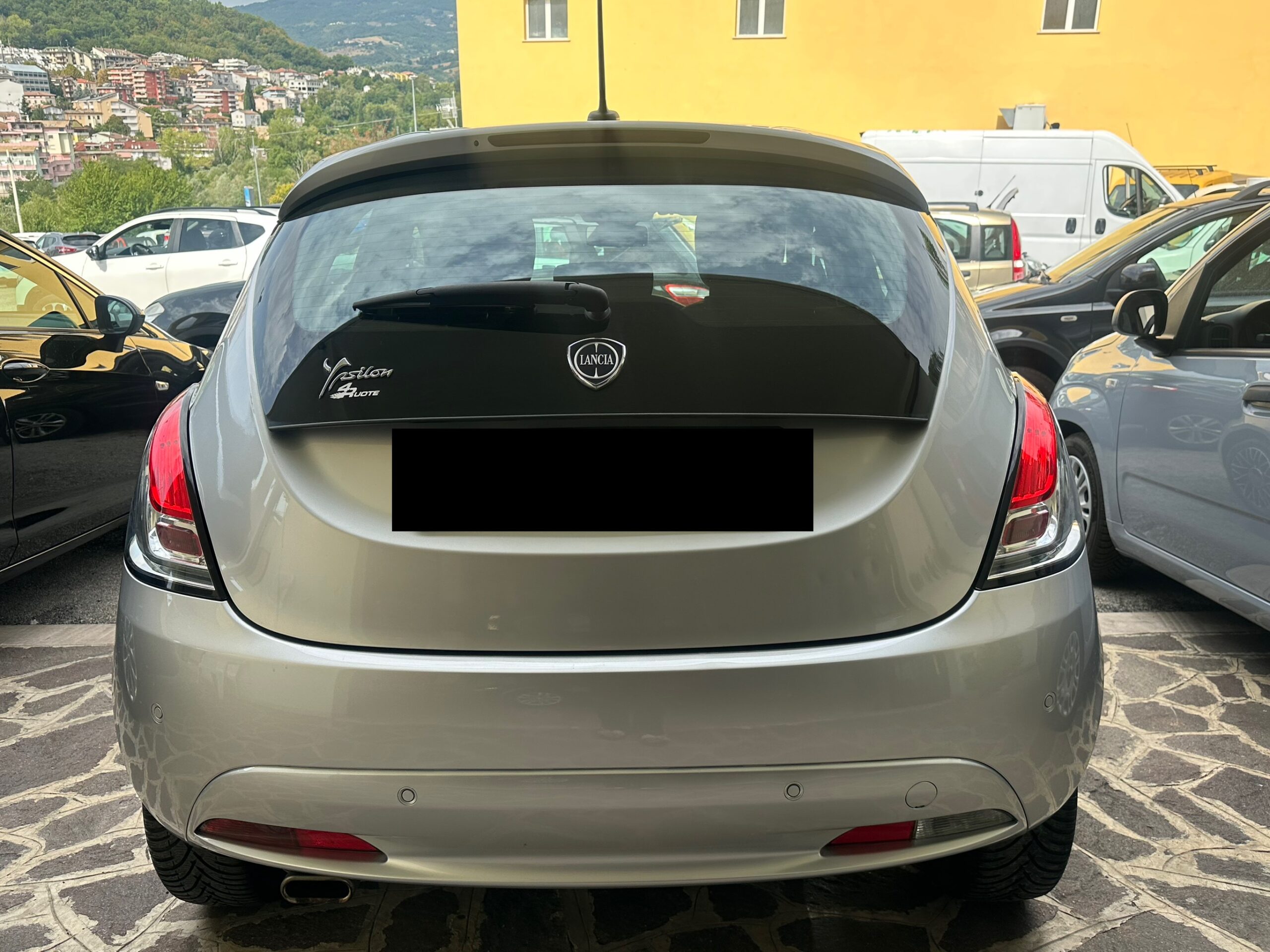 Lancia Ypsilon