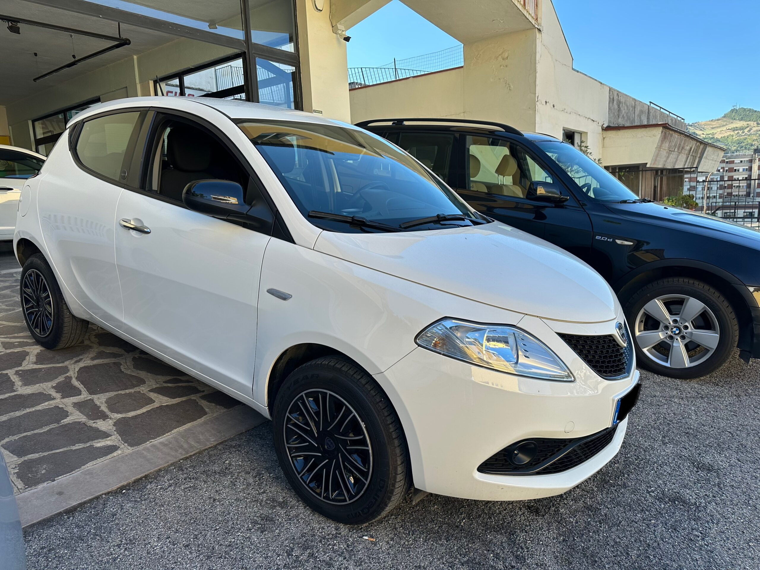 Lancia Ypsilon