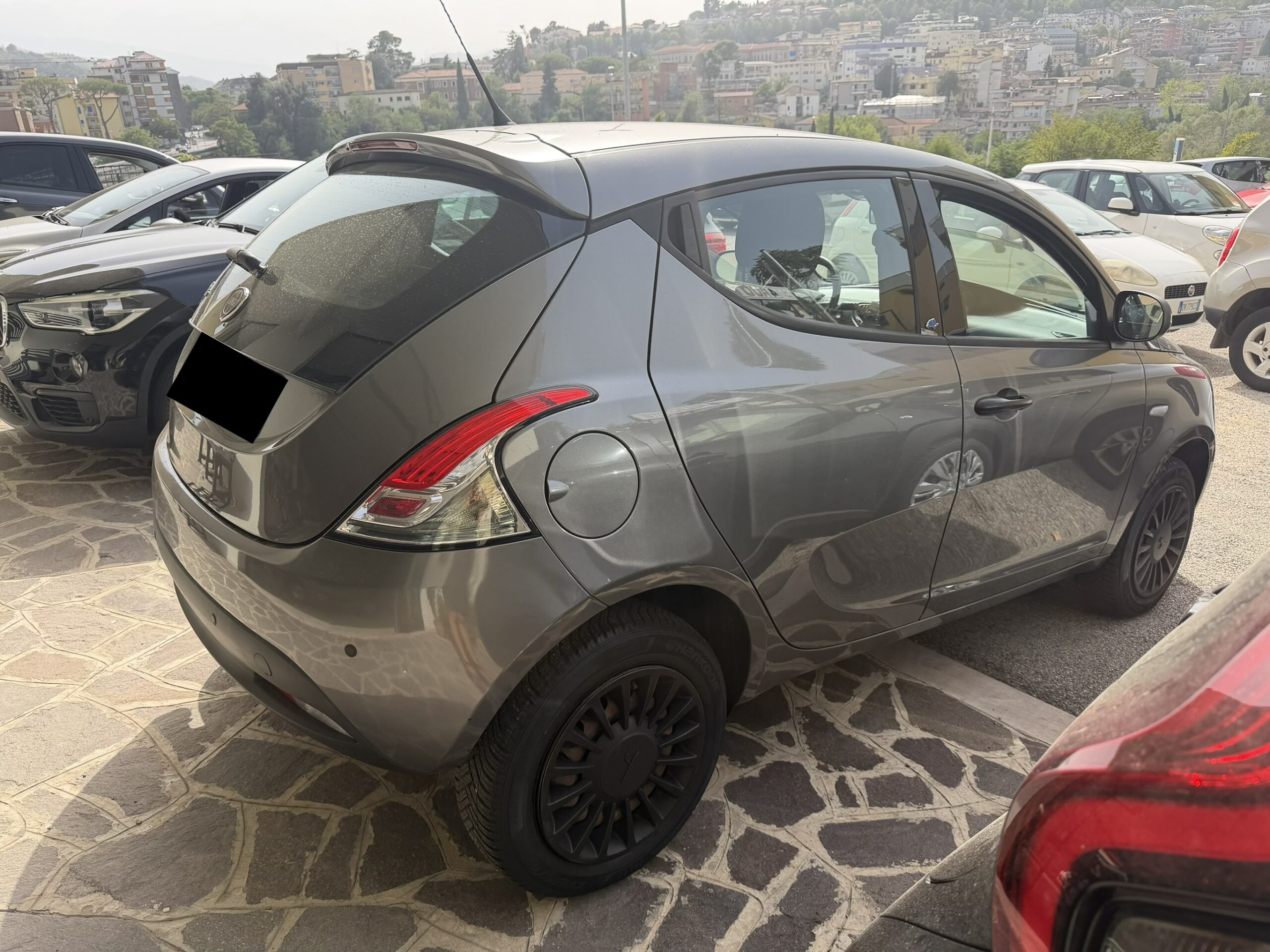 Lancia Ypsilon